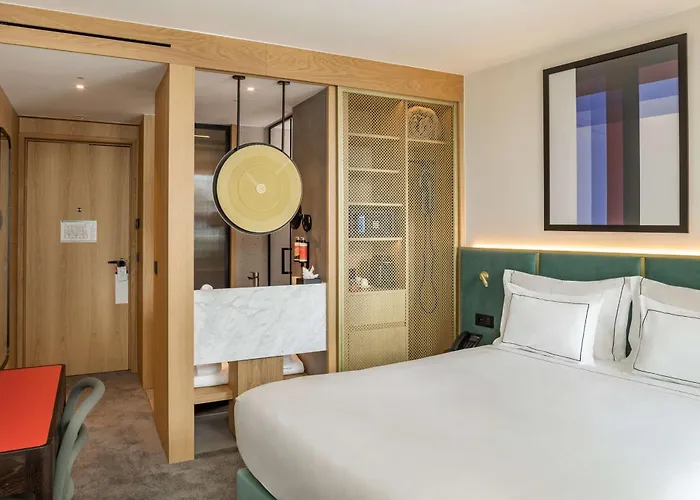 Arts Porto, Tapestry Collection By Hilton Porto