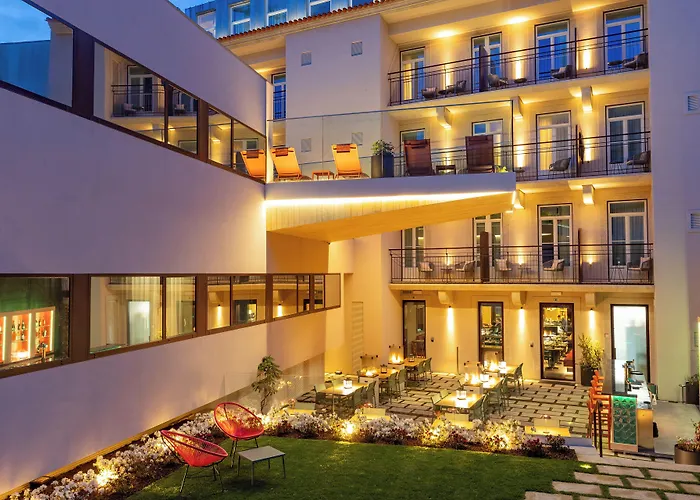 Arts Porto, Tapestry Collection By Hilton 4*