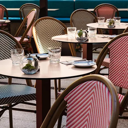 Arts Porto, Tapestry Collection By Hilton Oporto