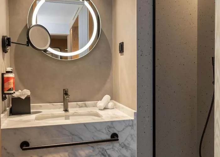 Hotel Arts Porto, Tapestry Collection By Hilton Oporto