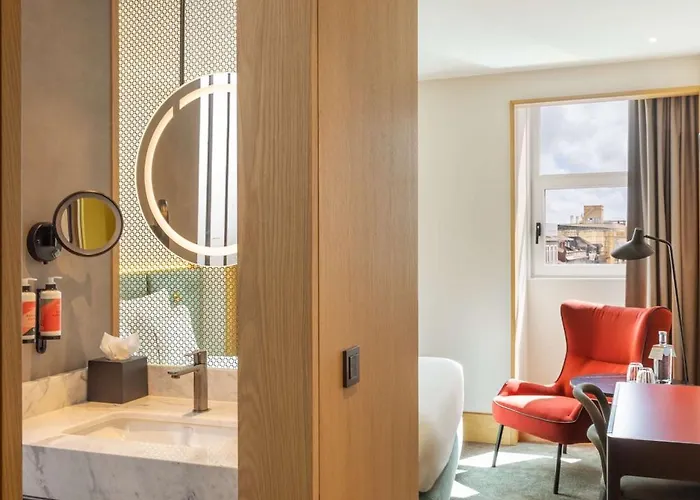 Arts Porto, Tapestry Collection By Hilton Hotel