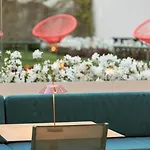 ホテル Arts Porto, Tapestry Collection By Hilton 4*